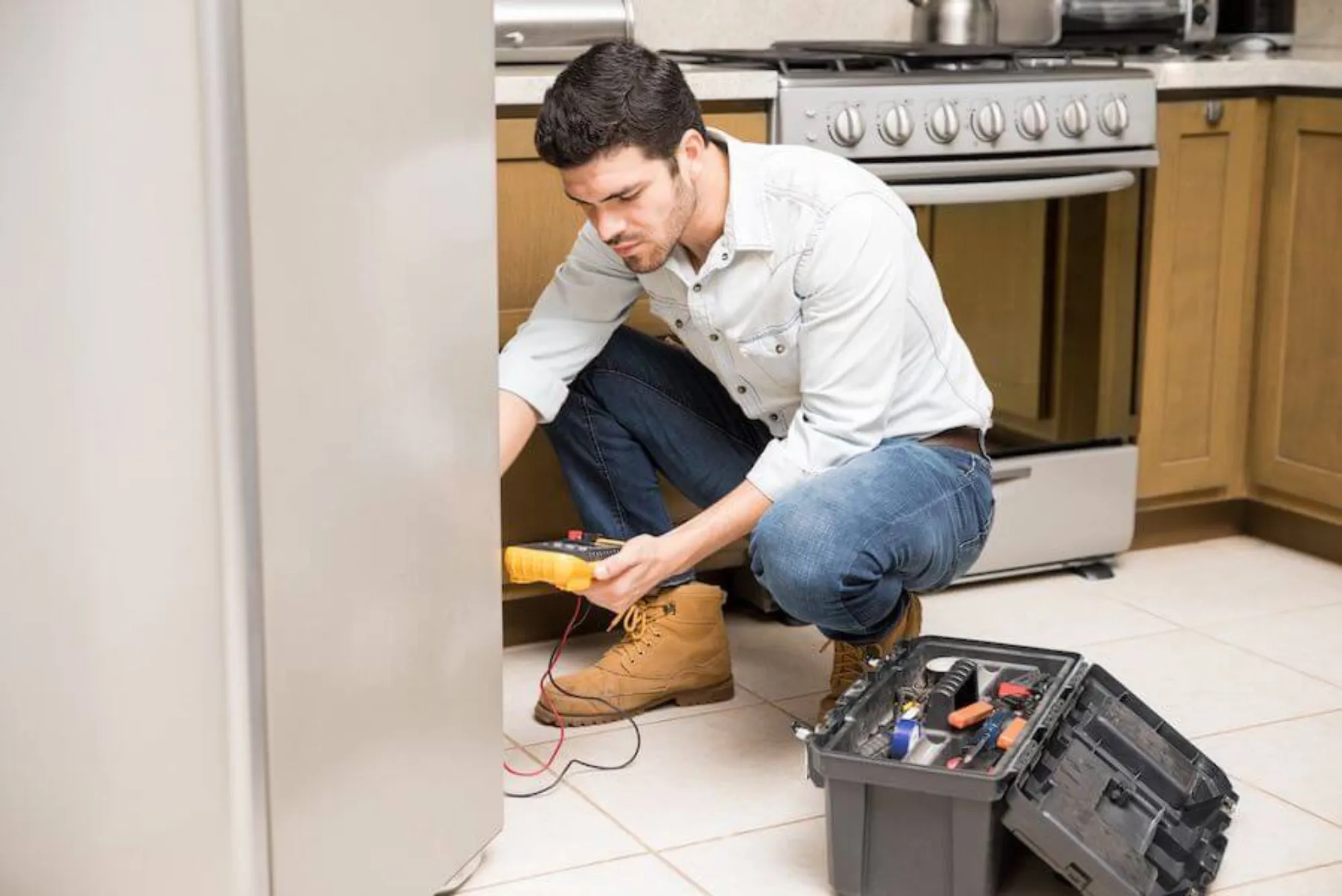 Emergency Fridge Repair Ensuring Quick and Efficient Solutions