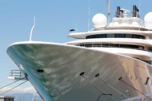 Guide to Yacht Rental Dubai and Beyond