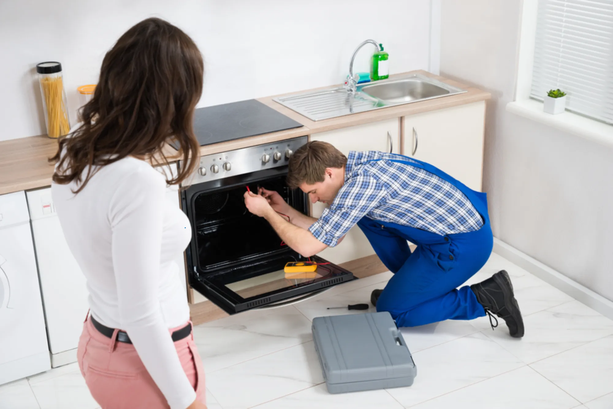 Why Your Oven Keeps Shutting Off Suddenly